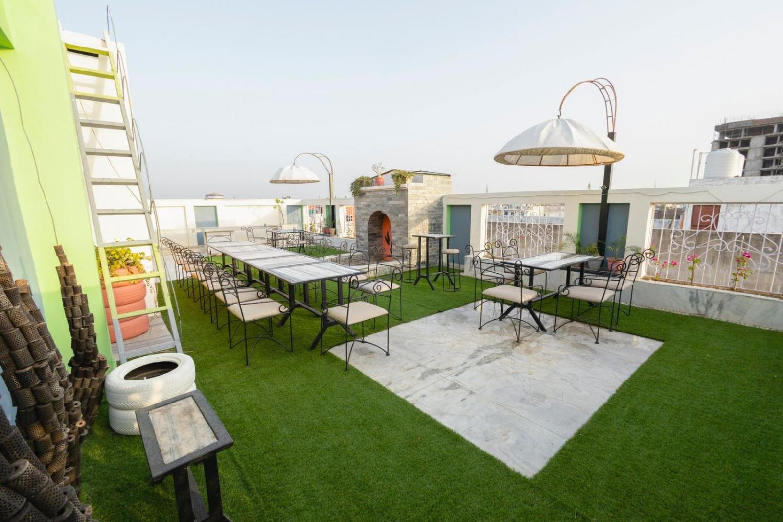Hotel Sahibs Lighthouse - Swimming Pool Agra  Esterno foto
